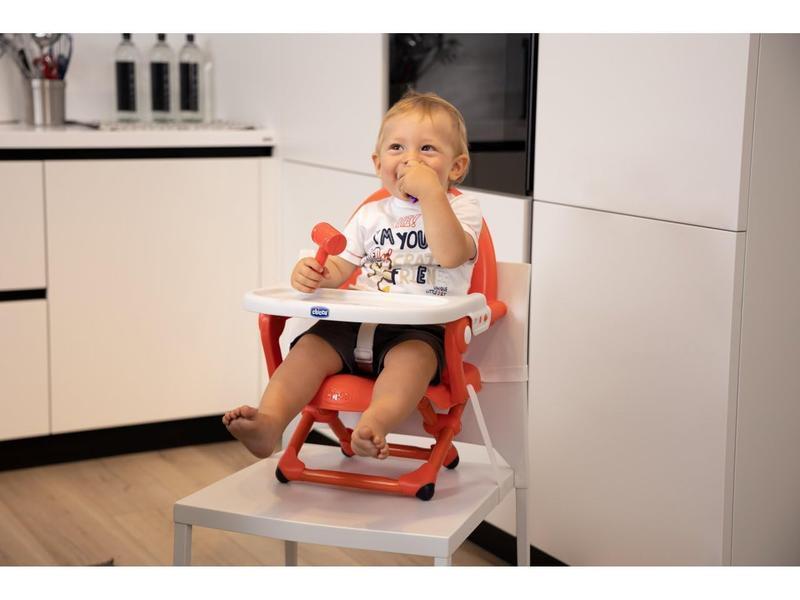 Chicco Pocket Snack Alzador de Silla para Niños para Comer, Apto de 6 Meses hasta 3 Años (15 kg), Trona de Viaje Portátil y Ajustable para Bebés, Compacta y con Bandeja Desmontable - Rojo