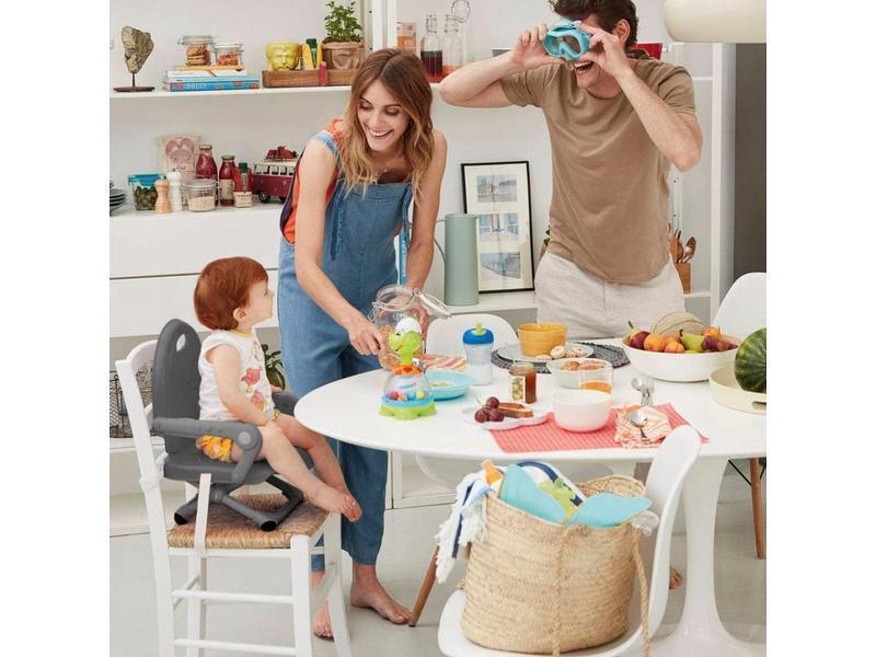 Chicco Pocket Snack Alzador de Silla para Niños para Comer, Apto de 6 Meses hasta 3 Años (15 kg), Trona de Viaje Portátil y Ajustable para Bebés, Compacta y con Bandeja - Gris (Dark Grey)